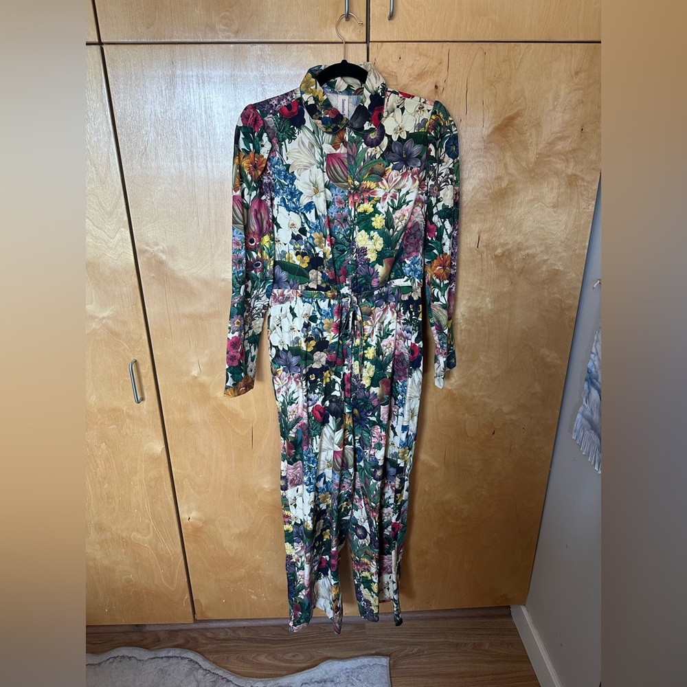 [SOLD] Samantha Pleet Empress Jumpsuit, size 6, EUC